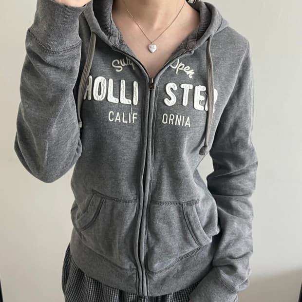 zip up hoodie