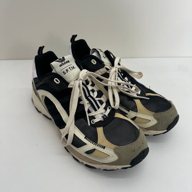 아디다스 x 송 포 더 뮤트 쉐도우터프 코어 블랙 300(5회 미만 착)