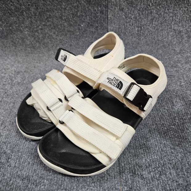 노스페이스 캠프리판 시티 샌들240(급처)