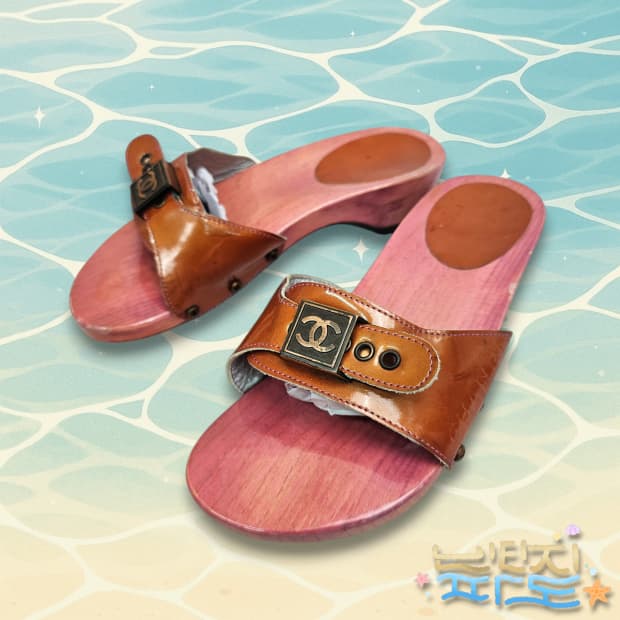 35 225 CHANEL 샤넬 목각 샌들 뮬 슬리퍼