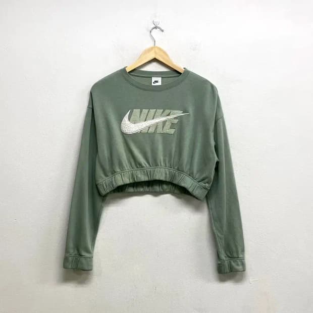 나이키 스우시 크롭 맨투맨 S