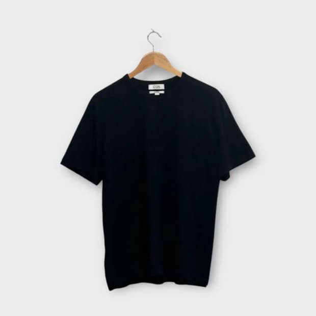 코스COS 라운드 블랙 티셔츠 L