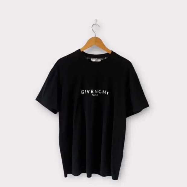 지방시 GIVENCHY 블랙 라운드티 L