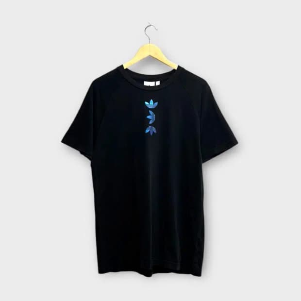 아디다스 홀로그램 반팔 M-L