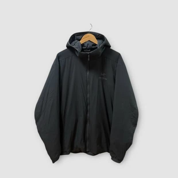 아크테릭스 ARCTERYX 아톰 LT 후디 점퍼 그레이. -XL