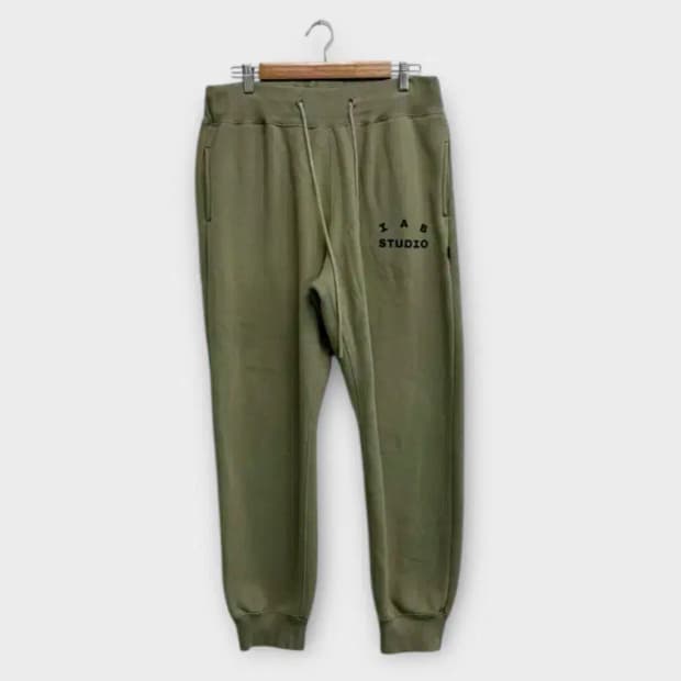 아이앱스튜디오 트레이닝 카키색 팬츠 L
