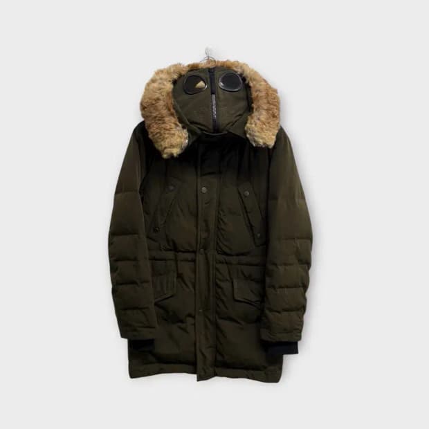 CP 컴퍼니 고글 다운 패딩 95