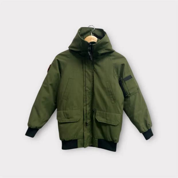 캐나다구스 카키 봄버 패딩 S