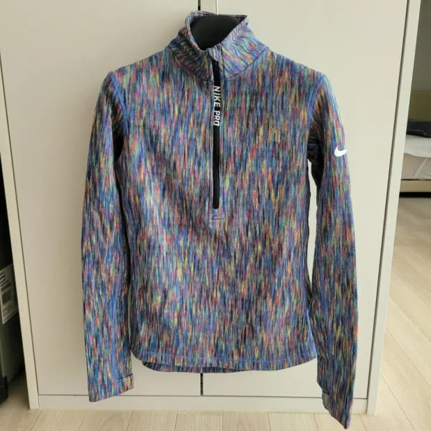 나이키 하이퍼웜 반집업 긴팔티셔츠