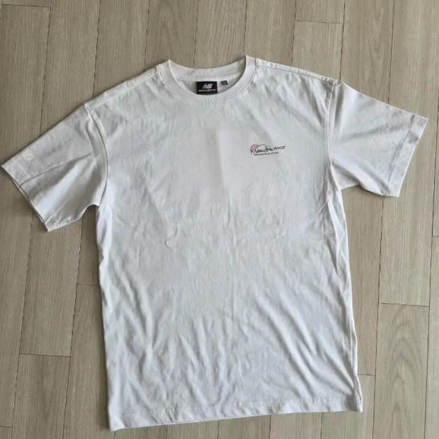 뉴발란스 반팔티셔츠