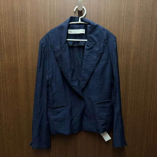 마뗑킴 네이비 자켓