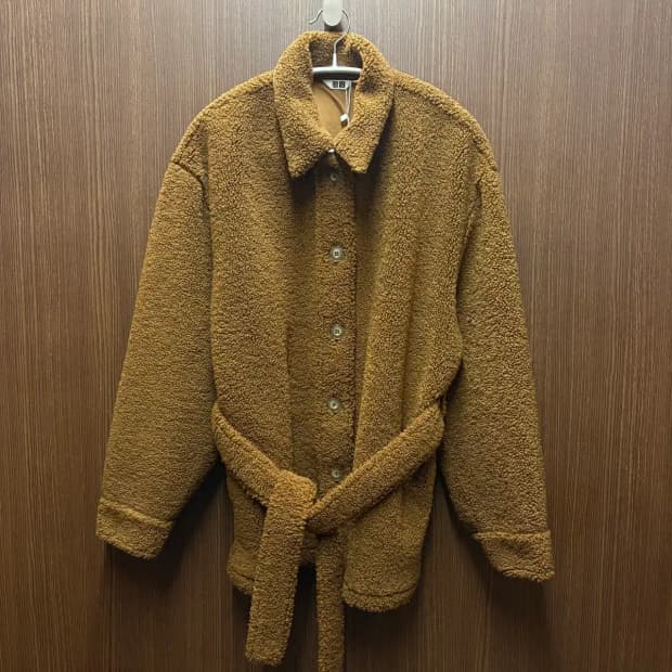 유니클로 벨티드 뽀글이자켓