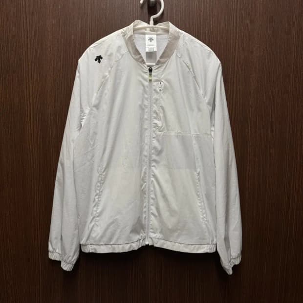 데상트 기능성 집업