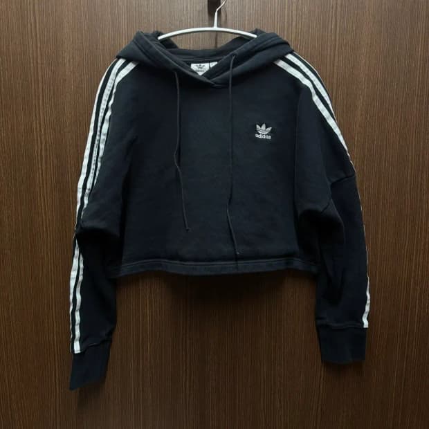 아디다스 크롭 후드티셔츠