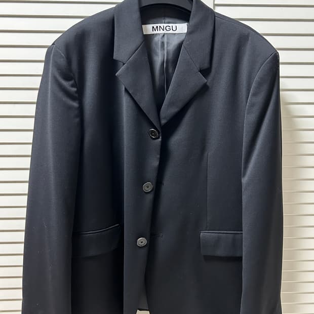 MNGU 쓰리버튼 블레이저