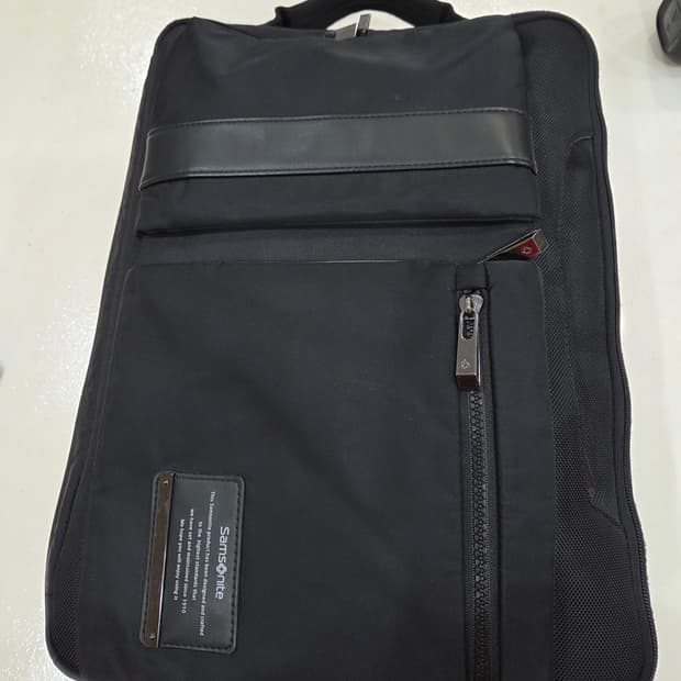 샘소나이트 백팩