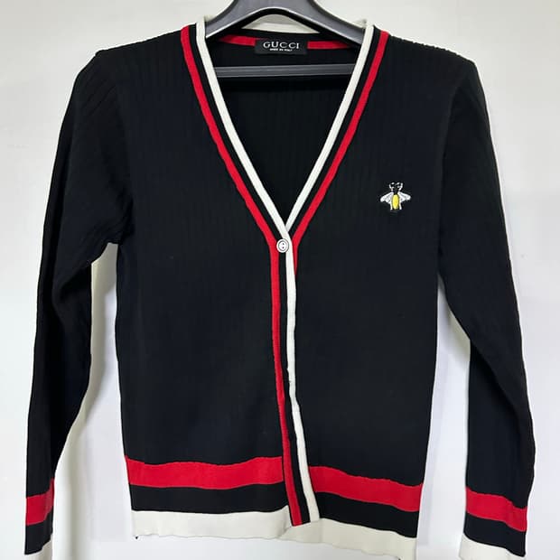 구찌 블랙 니트 가디건 벌 자수