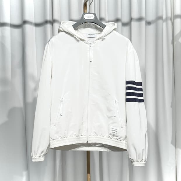 [새상품급/3] 톰브라운 립스탑 메쉬 사선완장 바람막이