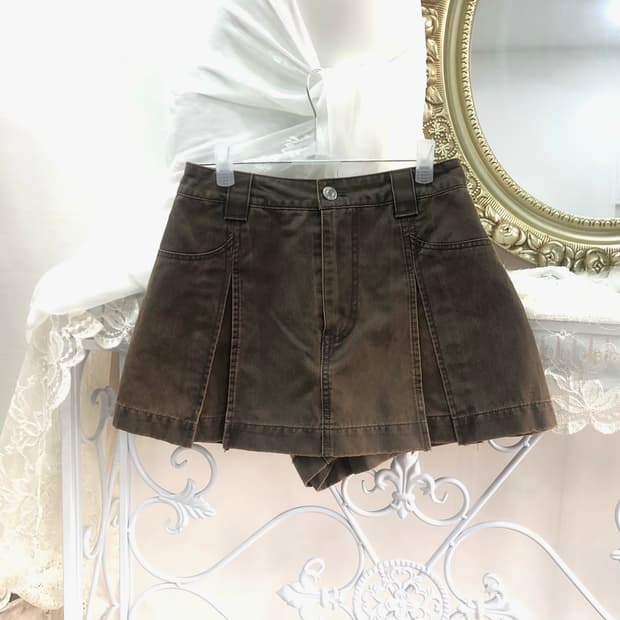 brown triple pleat skort