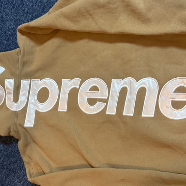 슈프림 사틴 아플리케 후드 스웨트셔츠 라이트 탄 
