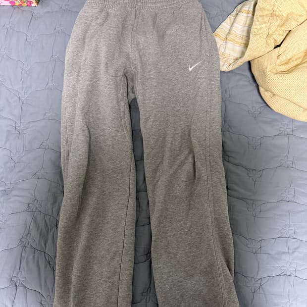 나이키 트레이닝 바지 M사이즈 그레이 M사이즈 새상품급 판매