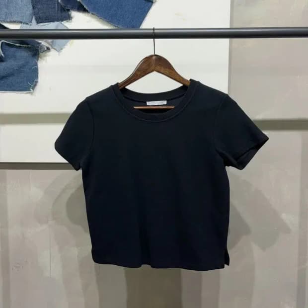 (80) 자라 ZARA 여성 무지 크롭 반팔 티
