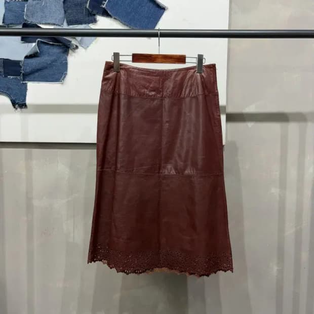 (27인치) 오브제 여성 캐주얼 양가죽 펀칭 미디스커트 치마
