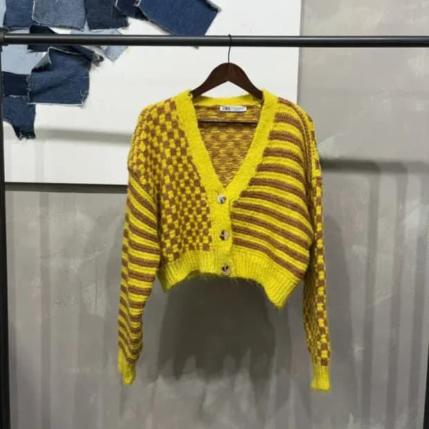(95) 자라 ZARA 여성 캐주얼 패턴 니트 크롭 가디건