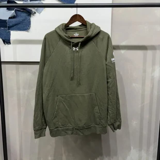 (110) 언더아머 스트릿 약기모 센터로고 후드티