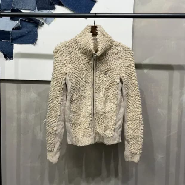 (80) 게스 여성 뽀글이 후리스 집업 자켓