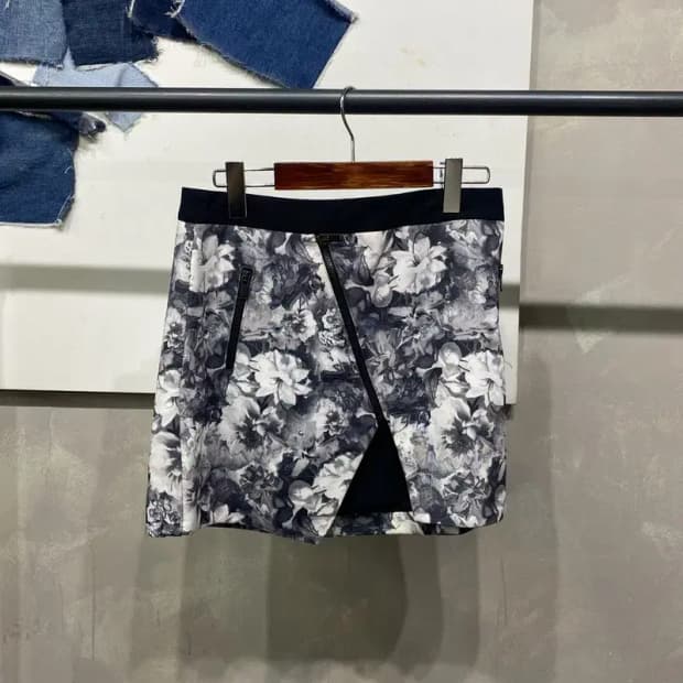 (28인치) 자라 ZARA 여성 패턴 미니스커트 치마
