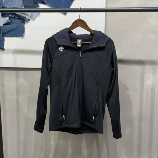 (95) 데상트 캐주얼 약기모 기능성 후드집업 자켓