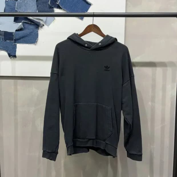 (100) 아디다스 오리지널 스트릿 에센셜 버튼 후드티