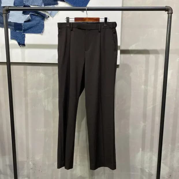 (33인치) 무신사스탠다드 와이드핏 핀턱 슬랙스 바지