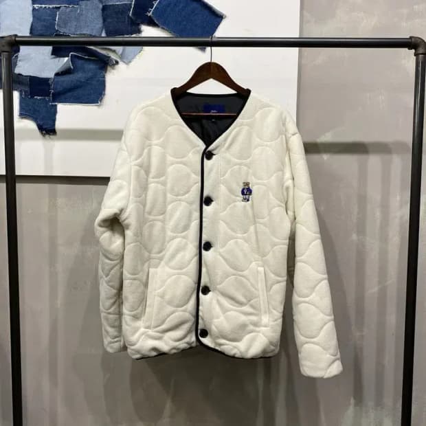 (105) 예일 스트릿 곰돌이 자수 퀼팅 후리스 자켓