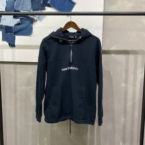 (105) 뉴발란스 캐주얼 자수 반집업 후드티