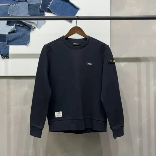 (90) 내셔널지오그래픽 아웃도어 캐주얼 와펜 맨투맨 긴팔 티