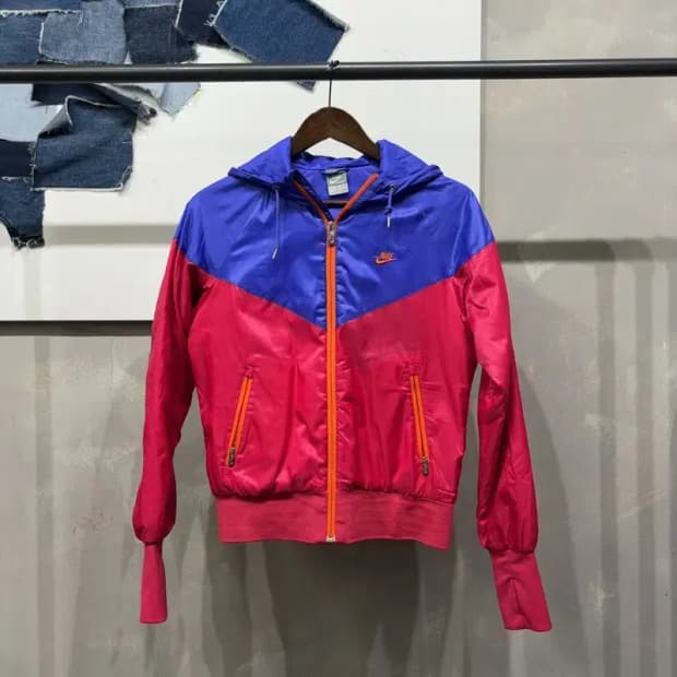 (85) 나이키 여성 스트릿 윈드러너 배색 후드 바람막이 자켓
