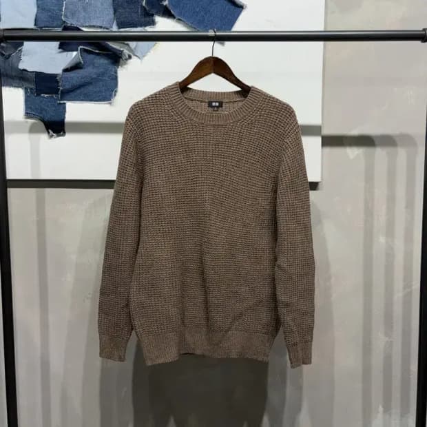 (105) 유니클로 캐주얼 베이직 라운드 니트