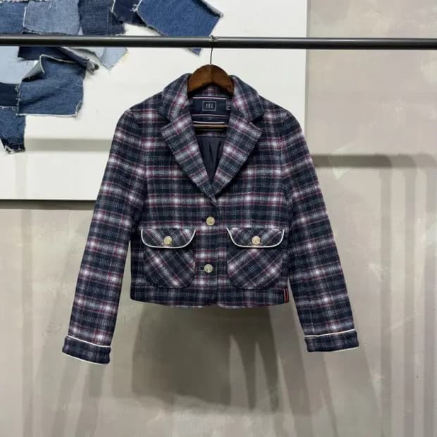 (85) 로맨틱크라운 여성 체크 투포켓 크롭 울 블레이저 자켓