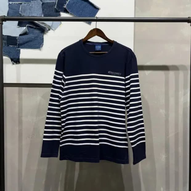 (105) 디스커버리 캐주얼 네이비 스트라이프 긴팔 티