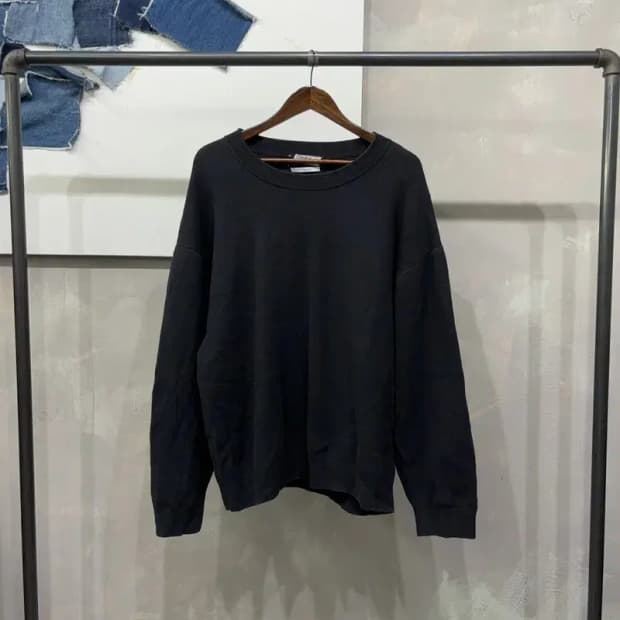 (105) 코스 COS 미니멀리즘 블랙 무지 니트