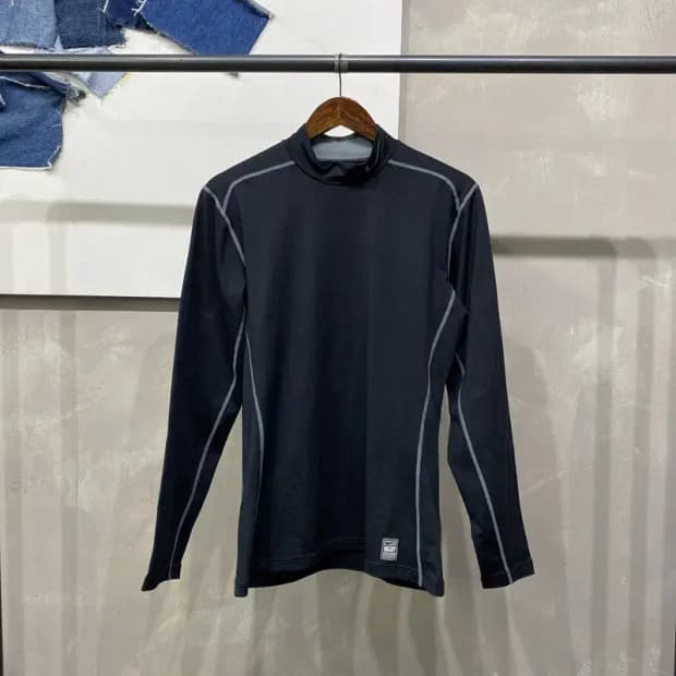 (105) 나이키 운동 헬스 하이넥 기능성 롱슬리브 긴팔 티