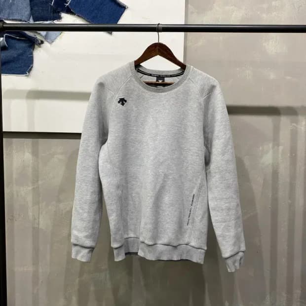 (95) 데상트 캐주얼 스포츠 프린팅 맨투맨 긴팔 티