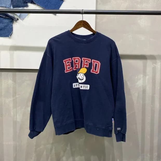 (100) 이벳필드 캐주얼 프린팅 네이비 맨투맨 긴팔 티