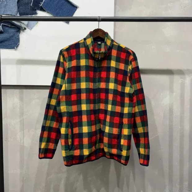 (100) 유니클로 캐주얼 체크 후리스 플리츠 자켓