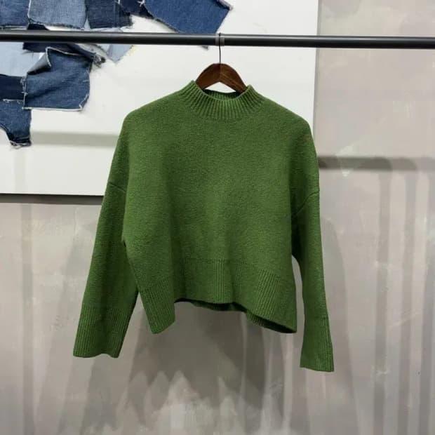 (90) 자라 ZARA 여성 캐주얼 하이넥 크롭 울 니트