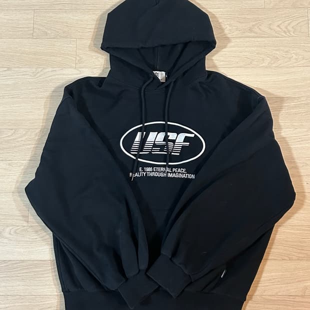 어반스터프 후드티셔츠