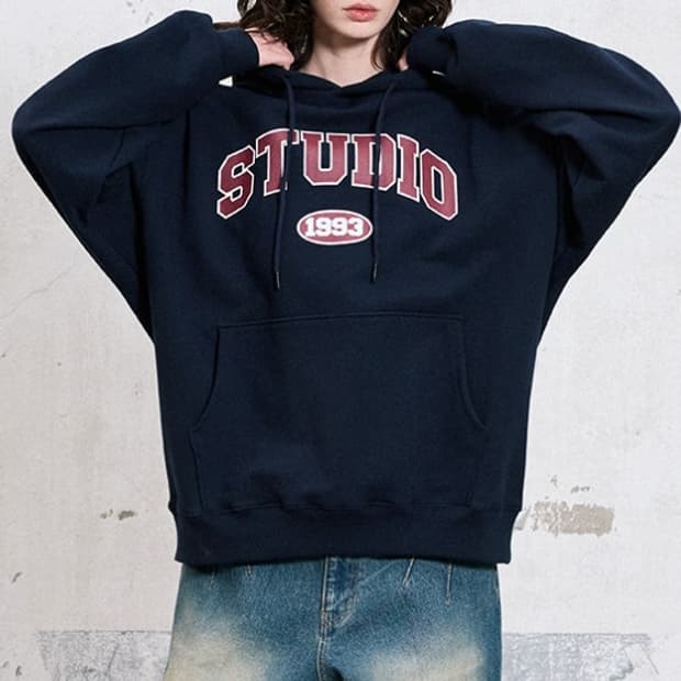 1993스튜디오(1993STUDIO) 아치 로고 후드_네이비