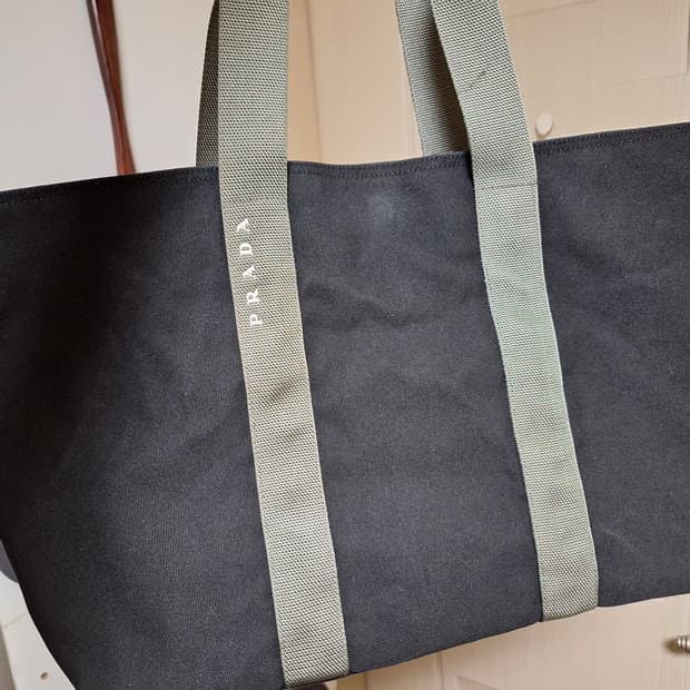 프라다 나일론 토드백 판매합니다